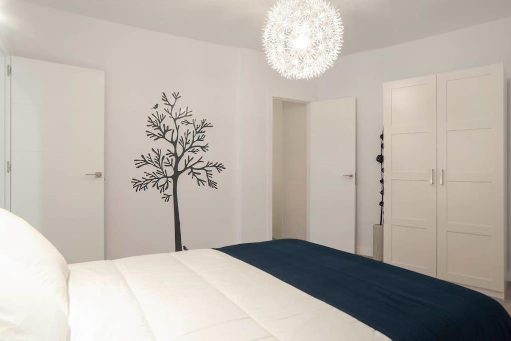 מאלגה Moderno Apartamento En Plaza Merced מראה חיצוני תמונה