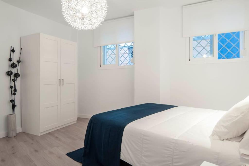 מאלגה Moderno Apartamento En Plaza Merced מראה חיצוני תמונה